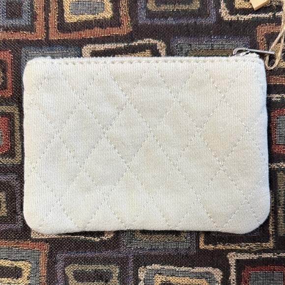 Lot/3 Brandy Melville Zip Pouches and Scrunchie NEW - Picture 3 of 9